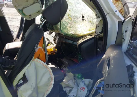 2017 Ford Escape S z USA, uszkodzony, nr VIN 1FMCU0F7XHUE55749